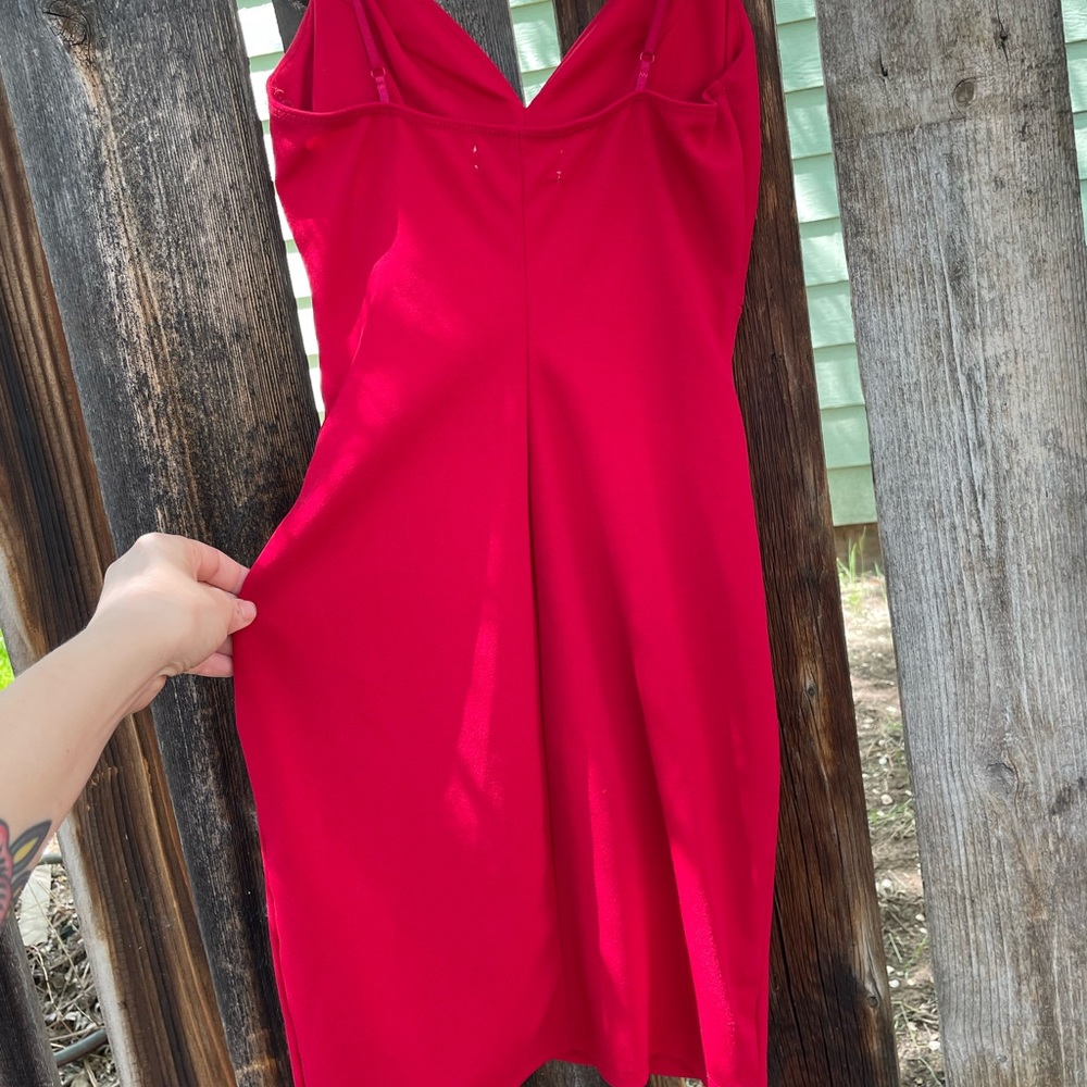 Red formal/date night dress. - Picture 4 of 5